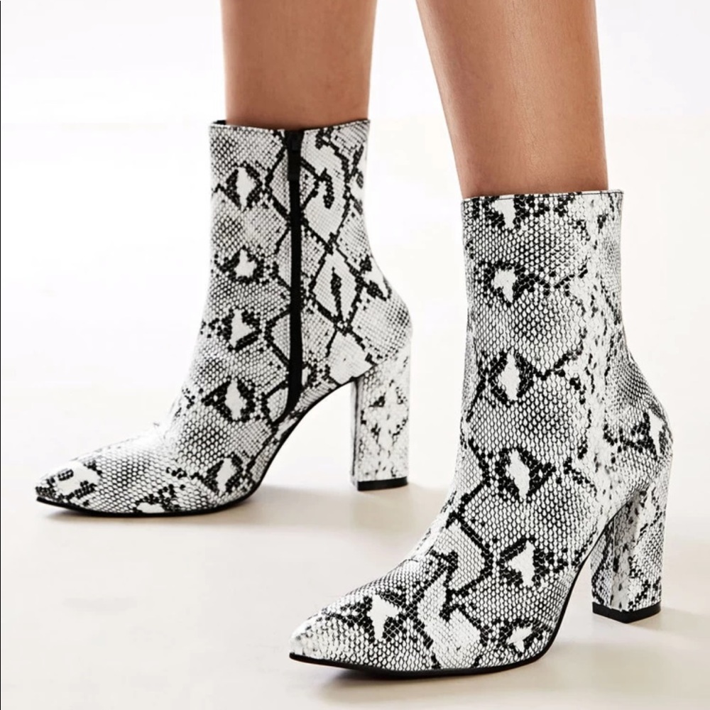 Snakeskin Print Chunky Heel Booties with Zipper